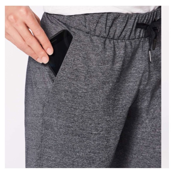 Lululemon On The Fly Pull-On Pant 28" Joggers Heathered Grey Black Sz 10 Stretch - Picture 15 of 16